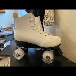 Women’s Roller Skates